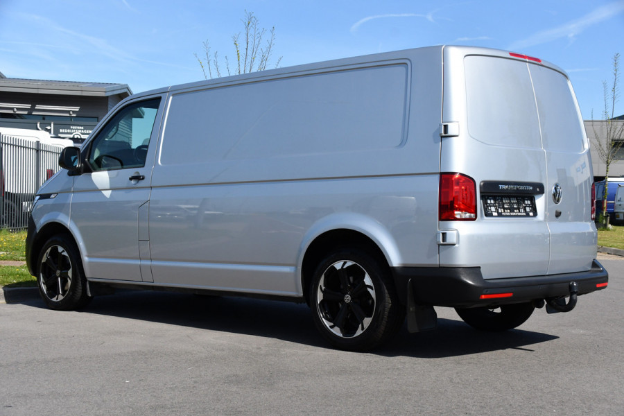 Volkswagen Transporter 2.0 TDI L2H1 30 Highline Adaptieve Cruise, Camera, Automaat, Carplay, 150PK, LED, Standkachel, Stoelverwarming, Trekhaak, Uniek!