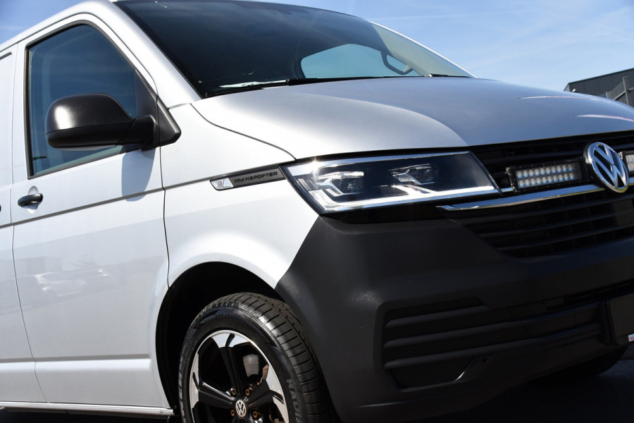 Volkswagen Transporter 2.0 TDI L2H1 30 Highline Adaptieve Cruise, Camera, Automaat, Carplay, 150PK, LED, Standkachel, Stoelverwarming, Trekhaak, Uniek!