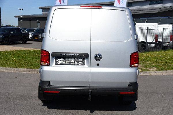Volkswagen Transporter 2.0 TDI L2H1 30 Highline Adaptieve Cruise, Camera, Automaat, Carplay, 150PK, LED, Standkachel, Stoelverwarming, Trekhaak, Uniek!