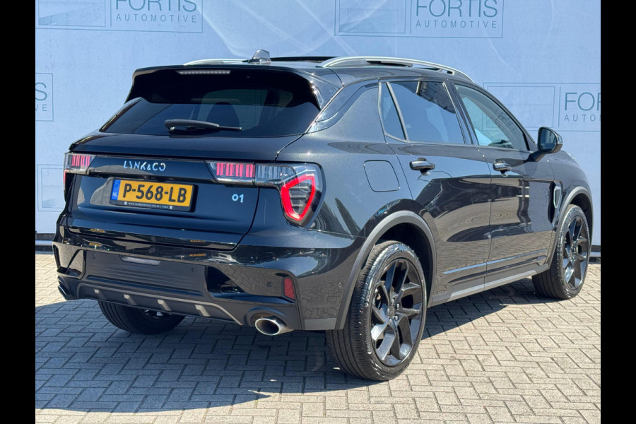 Lynk & Co 01 1.5 BLACK EDTION | PANODAK | CARPLAY |