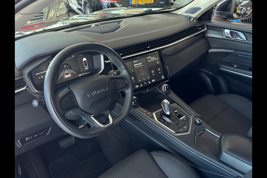 Lynk & Co 01 1.5 BLACK EDTION | PANODAK | CARPLAY |