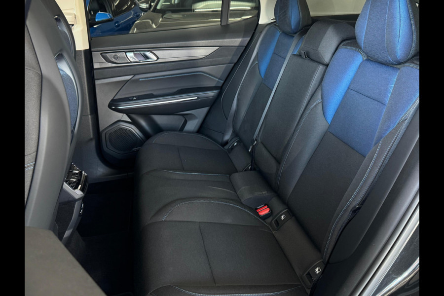 Lynk & Co 01 1.5 BLACK EDTION | PANODAK | CARPLAY |