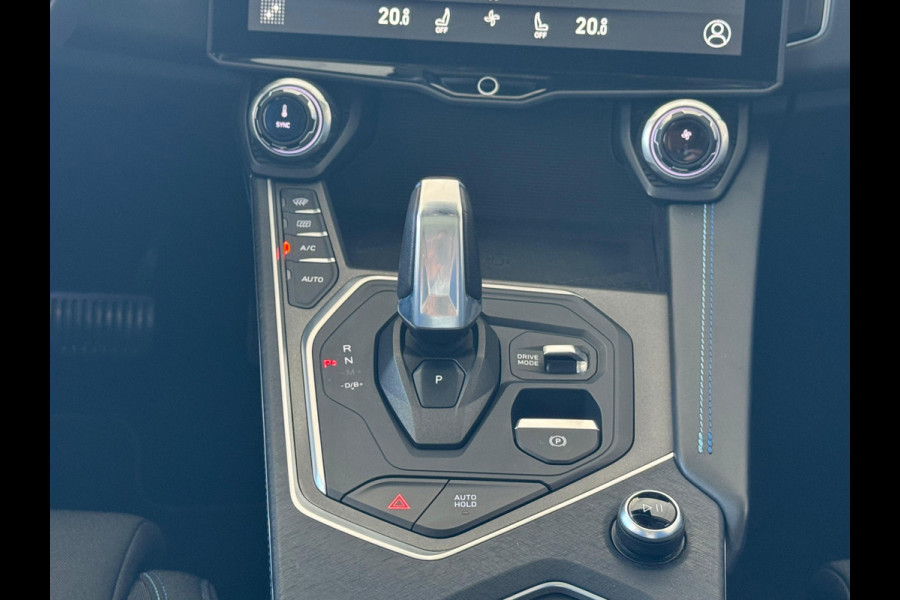 Lynk & Co 01 1.5 BLACK EDTION | PANODAK | CARPLAY |
