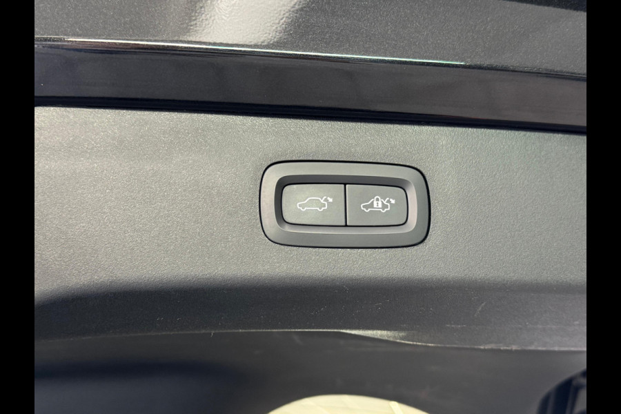 Lynk & Co 01 1.5 BLACK EDTION | PANODAK | CARPLAY |