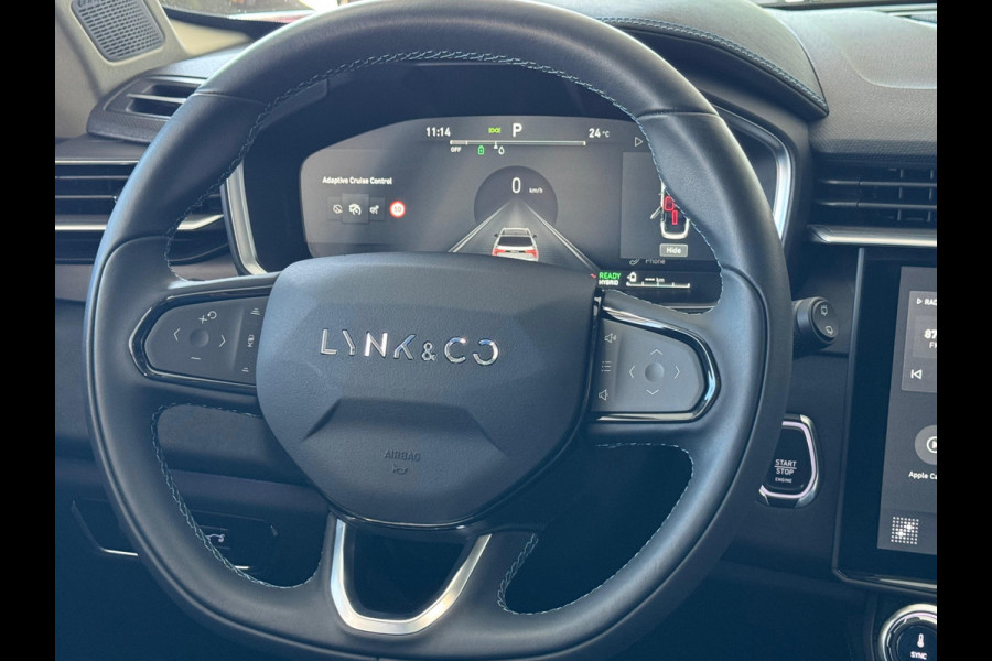 Lynk & Co 01 1.5 BLACK EDTION | PANODAK | CARPLAY |