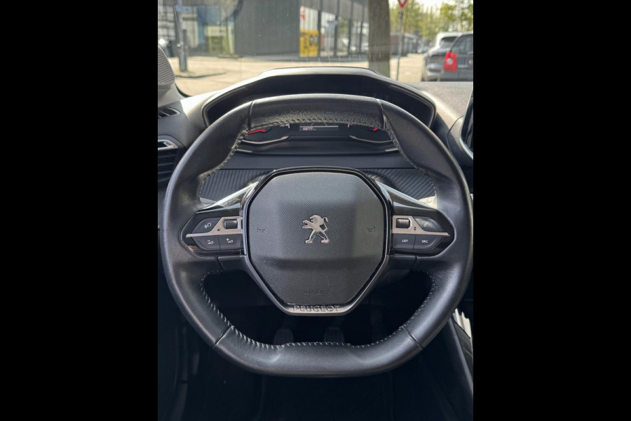 Peugeot 208 1.2 PureTech OUTLAW Edition - Apple CarPlay / Navigatie I Airco I LED I PDC I 68.000 KM -Dealer onderhouden
