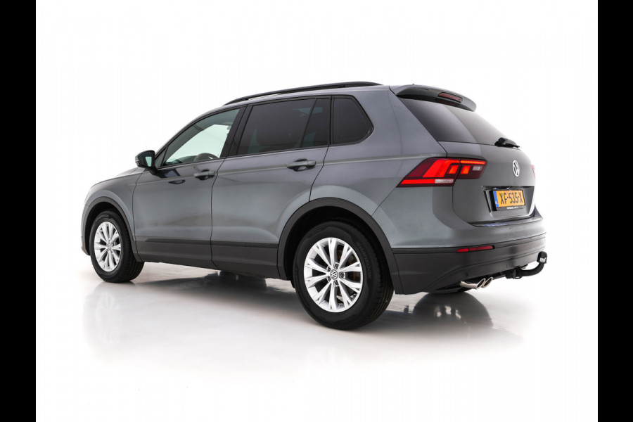 Volkswagen Tiguan 2.0 TDI Comfortline Aut. *PANO | LED-LIGHTS | ADAPTIVE-CRUISE | COMFORT-SEATS | PARKPILOT | ECC | AMBIENT-LIGHT | HEATED-SEATS | PDC | 17''ALU*