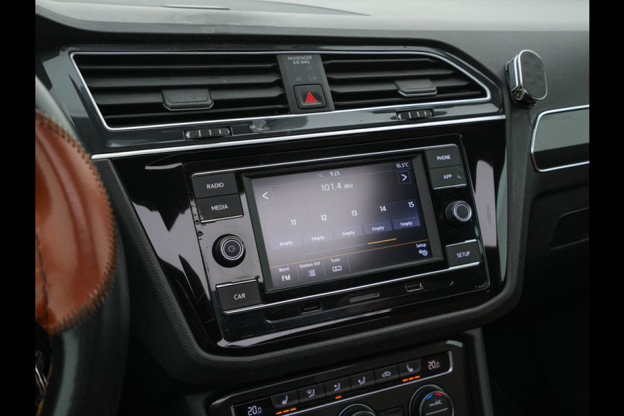 Volkswagen Tiguan 2.0 TDI Comfortline Aut. *PANO | LED-LIGHTS | ADAPTIVE-CRUISE | COMFORT-SEATS | PARKPILOT | ECC | AMBIENT-LIGHT | HEATED-SEATS | PDC | 17''ALU*