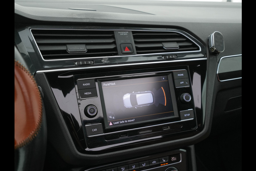 Volkswagen Tiguan 2.0 TDI Comfortline Aut. *PANO | LED-LIGHTS | ADAPTIVE-CRUISE | COMFORT-SEATS | PARKPILOT | ECC | AMBIENT-LIGHT | HEATED-SEATS | PDC | 17''ALU*