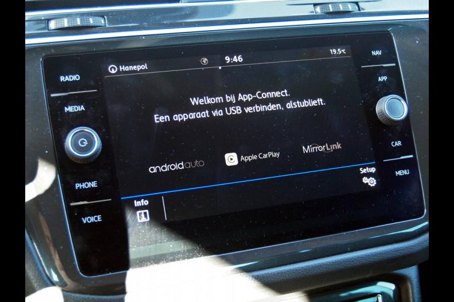 Volkswagen Tiguan 1.5 TSI ACT Highline | Apple Carplay | Led koplampen | Automaat | Trekhaak | Parkeersensoren |