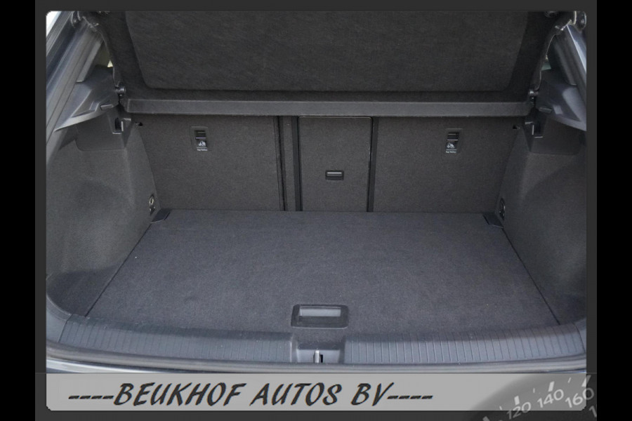 Volkswagen T-Roc 1.5 TSI Sport Automaat Carplay Virtual Dash