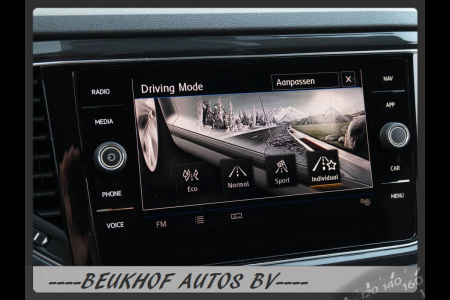 Volkswagen T-Roc 1.5 TSI Sport Automaat Carplay Virtual Dash