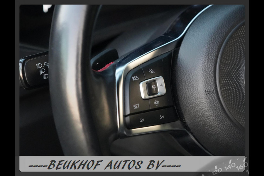 Volkswagen T-Roc 1.5 TSI Sport Automaat Carplay Virtual Dash