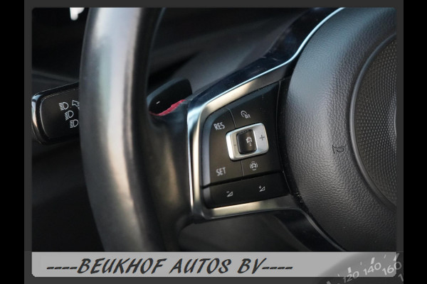 Volkswagen T-Roc 1.5 TSI Sport Automaat Carplay Virtual Dash