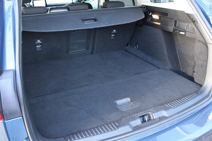 Ford FOCUS Wagon 1.0 EcoBoost Hybrid Titanium Style | Winter Pack | Camera | Navigatie | Cruise control | Privacy glass | NIEUW MODEL