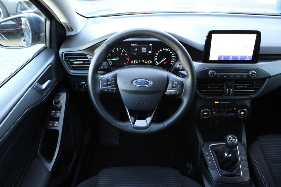 Ford FOCUS Wagon 1.0 EcoBoost Hybrid Titanium Style | Winter Pack | Camera | Navigatie | Cruise control | Privacy glass | NIEUW MODEL