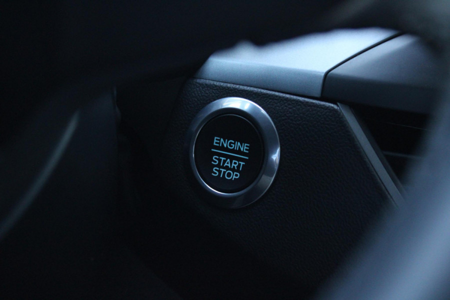 Ford FOCUS Wagon 1.0 EcoBoost Hybrid Titanium Style | Winter Pack | Camera | Navigatie | Cruise control | Privacy glass | NIEUW MODEL