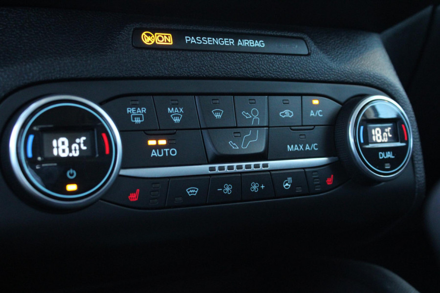 Ford FOCUS Wagon 1.0 EcoBoost Hybrid Titanium Style | Winter Pack | Camera | Navigatie | Cruise control | Privacy glass | NIEUW MODEL