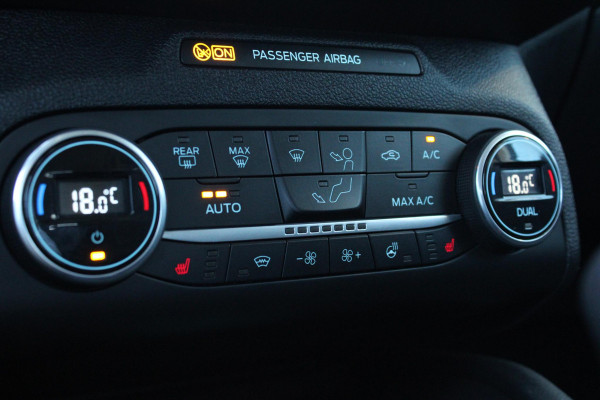 Ford FOCUS Wagon 1.0 EcoBoost Hybrid Titanium Style | Winter Pack | Camera | Navigatie | Cruise control | Privacy glass | NIEUW MODEL