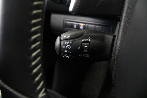 Peugeot 308 1.2 PureTech Allure |Navi|Camera|