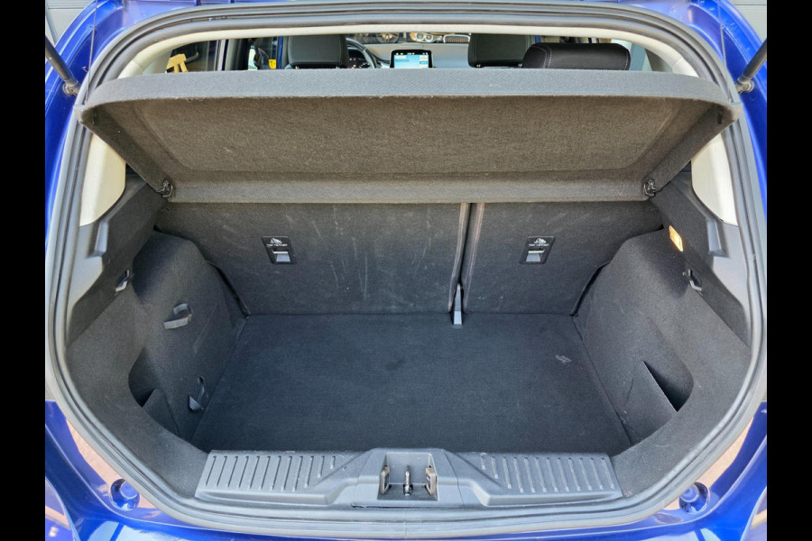 Ford Fiesta 1.0 EcoBoost Titanium / NAP / GARANTIE / CARPLAY / CAMERA / ALLSEASON / 6-BAK / DAB+ / LED / ISOFIX / LM-VELGEN ''16 !