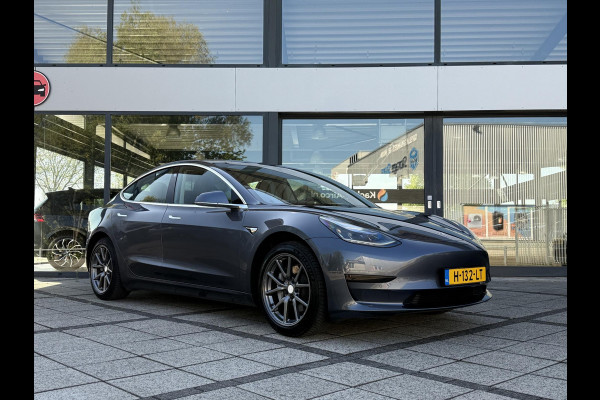 Tesla Model 3 Range Plus RWD | Autopilot | Panorama | Leder |