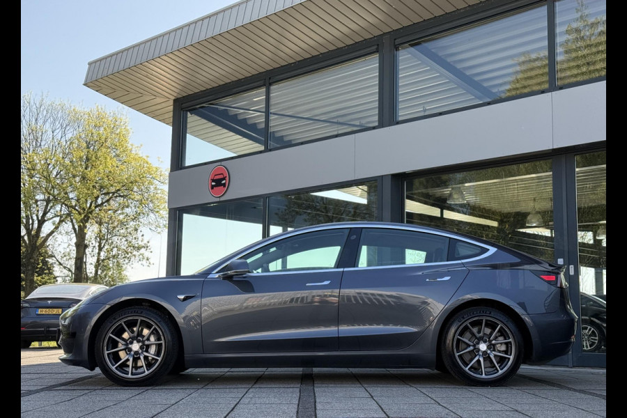 Tesla Model 3 Range Plus RWD | Autopilot | Panorama | Leder |