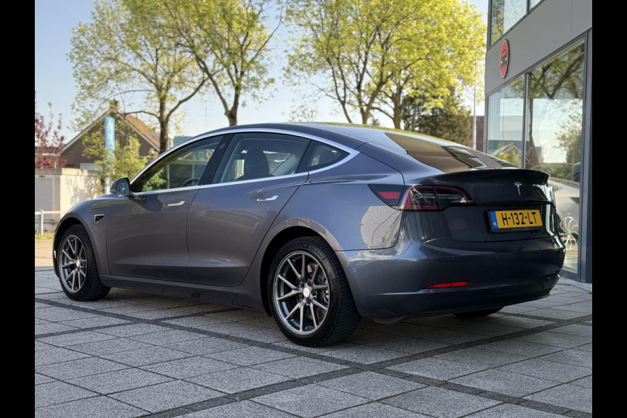 Tesla Model 3 Range Plus RWD | Autopilot | Panorama | Leder |