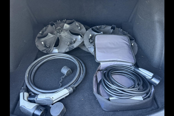 Tesla Model 3 Range Plus RWD | Autopilot | Panorama | Leder |