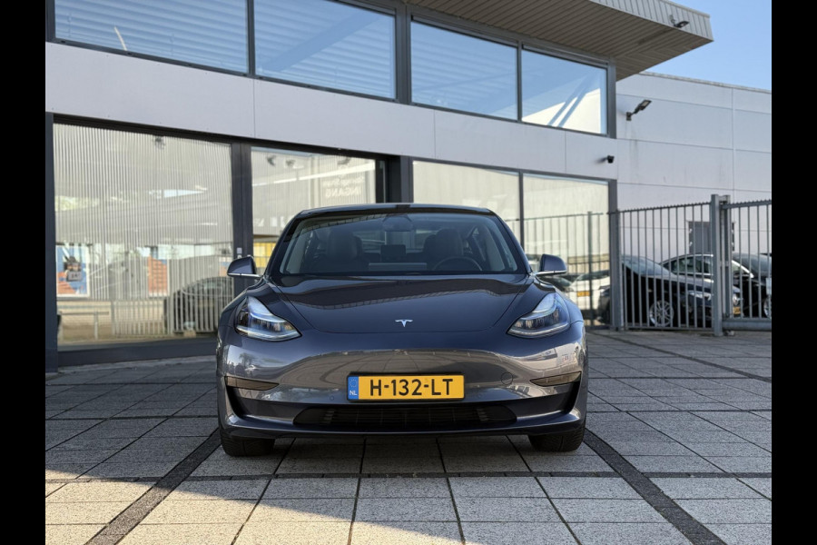 Tesla Model 3 Range Plus RWD | Autopilot | Panorama | Leder |