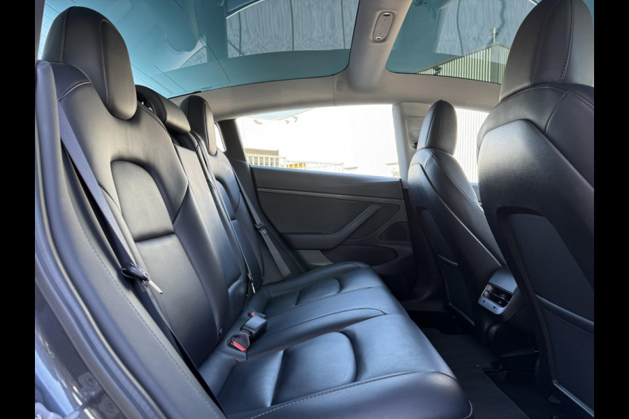 Tesla Model 3 Range Plus RWD | Autopilot | Panorama | Leder |