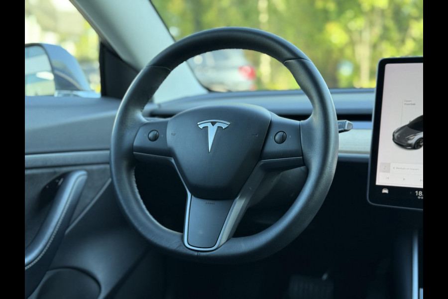 Tesla Model 3 Range Plus RWD | Autopilot | Panorama | Leder |