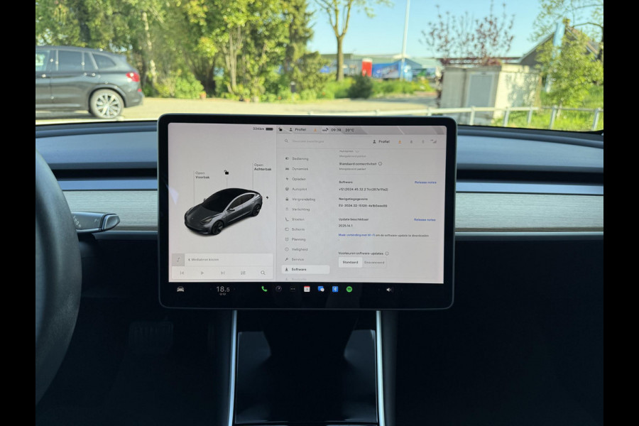 Tesla Model 3 Range Plus RWD | Autopilot | Panorama | Leder |