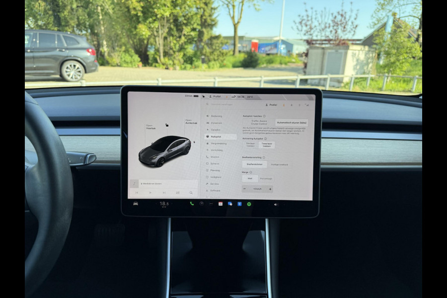 Tesla Model 3 Range Plus RWD | Autopilot | Panorama | Leder |