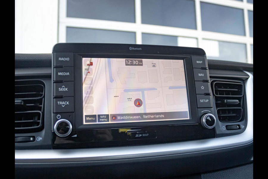 Kia Stonic 1.0 T-GDi DynamicLine | Airco | Camera | Carplay | Cruise | 17" | PDC | Dakrails