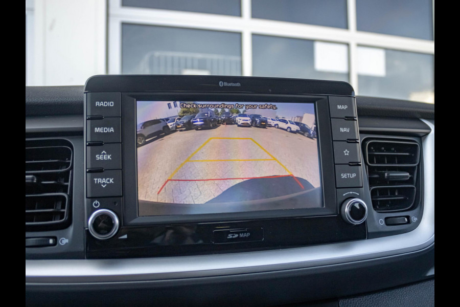 Kia Stonic 1.0 T-GDi DynamicLine | Airco | Camera | Carplay | Cruise | 17" | PDC | Dakrails