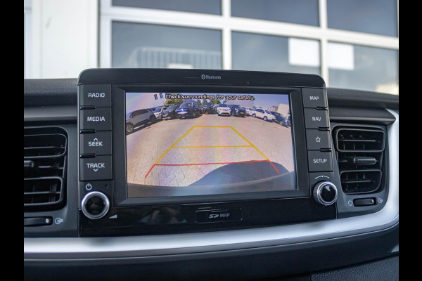 Kia Stonic 1.0 T-GDi DynamicLine | Airco | Camera | Carplay | Cruise | 17" | PDC | Dakrails