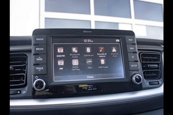 Kia Stonic 1.0 T-GDi DynamicLine | Airco | Camera | Carplay | Cruise | 17" | PDC | Dakrails