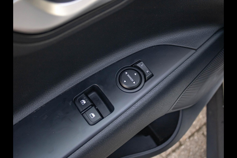 Kia Stonic 1.0 T-GDi DynamicLine | Airco | Camera | Carplay | Cruise | 17" | PDC | Dakrails