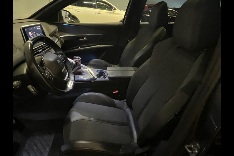 Peugeot 5008 1.2 PureTech GT-Line|7 Pers|Pano|Navi|Cam|Dodehoek|Trekhaak|Dealer Onderhouden