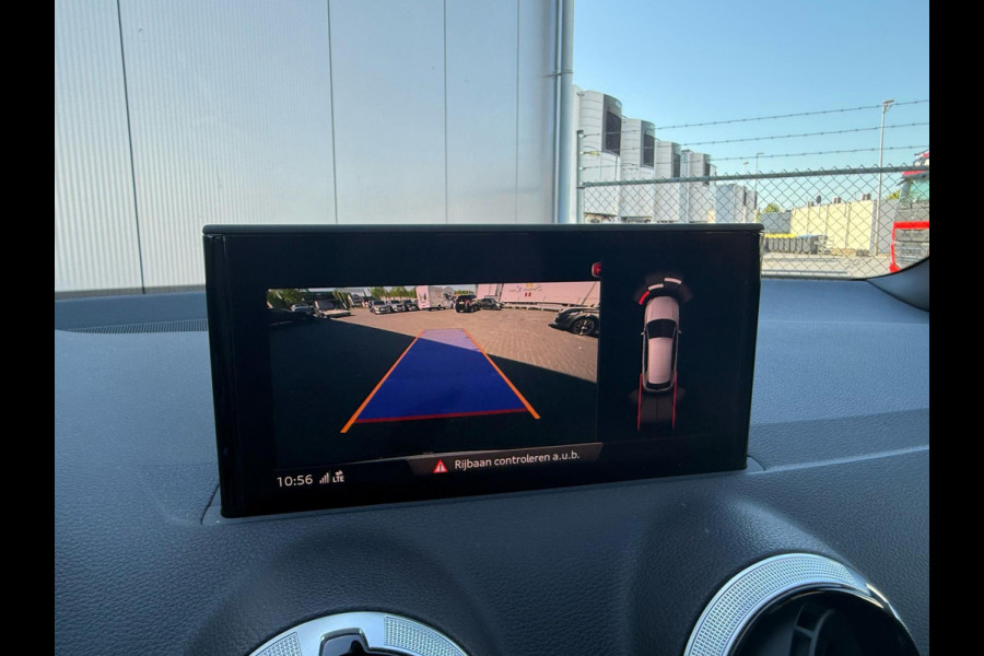 Audi Q2 35 TFSI S Line Automaat / Pano / LED / Keyless / Carplay / Camera