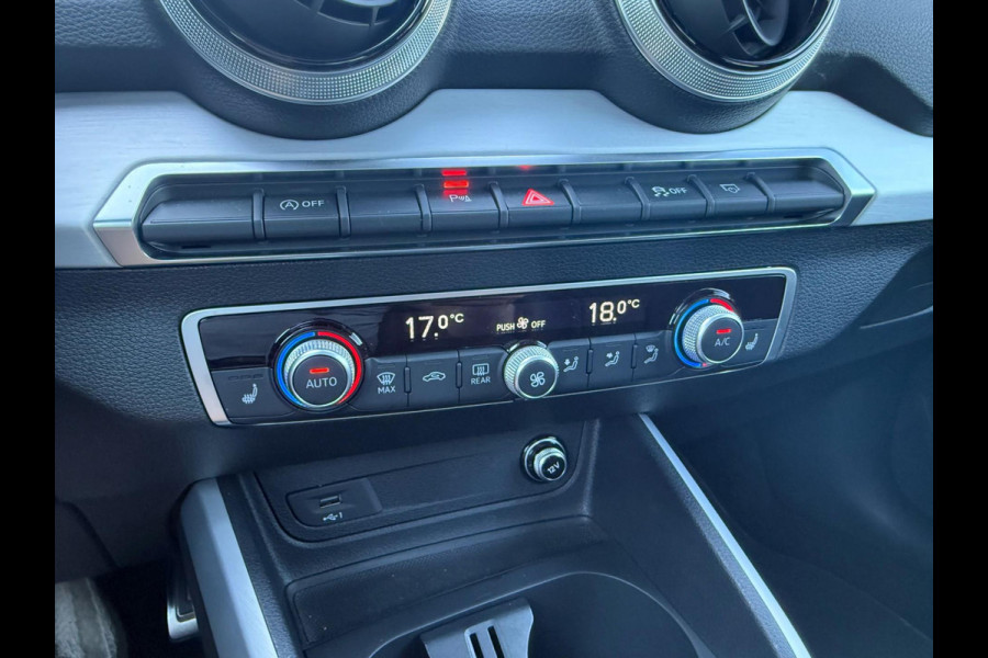 Audi Q2 35 TFSI S Line Automaat / Pano / LED / Keyless / Carplay / Camera