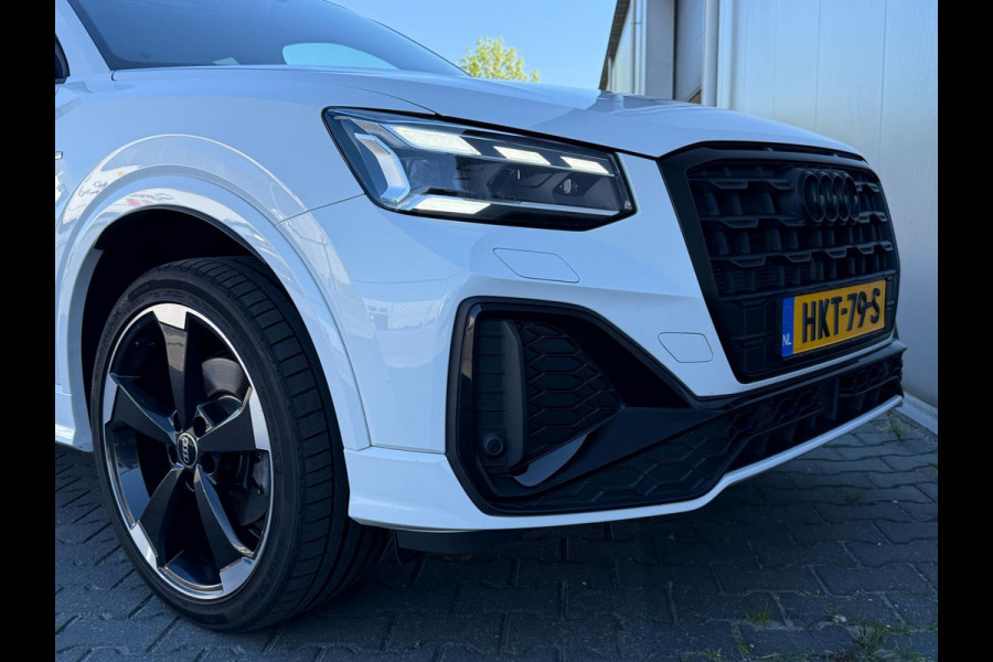 Audi Q2 35 TFSI S Line Automaat / Pano / LED / Keyless / Carplay / Camera