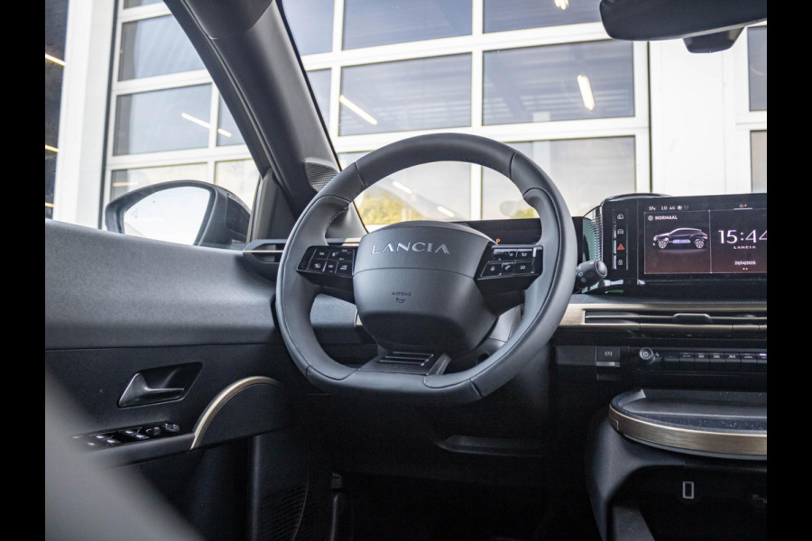 Lancia Ypsilon LX 51 kWh | Clima | Camera | Carplay | Adapt. Cruise | BSM | PDC | LED | Warmtepomp