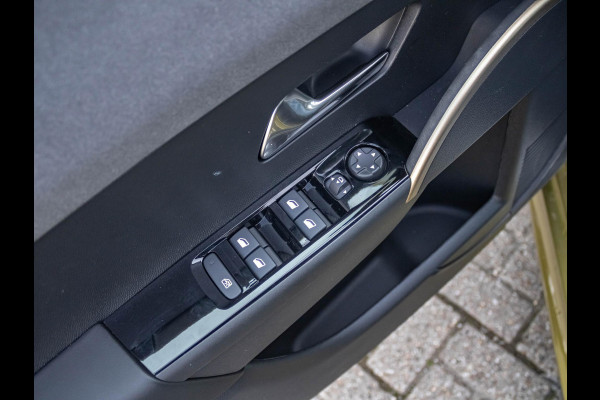 Lancia Ypsilon LX 51 kWh | Clima | Camera | Carplay | Adapt. Cruise | BSM | PDC | LED | Warmtepomp