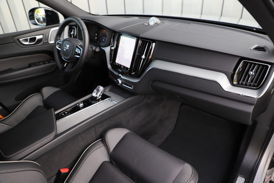 Volvo XC60 2.0 T8 AWD Polestar Engineered | 455PK | Heico | Pano | Keyles-go | Head-up | Bowers&wilkins | Memory | Stuurwielverw. | NL-Auto