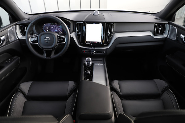 Volvo XC60 2.0 T8 AWD Polestar Engineered | 455PK | Heico | Pano | Keyles-go | Head-up | Bowers&wilkins | Memory | Stuurwielverw. | NL-Auto
