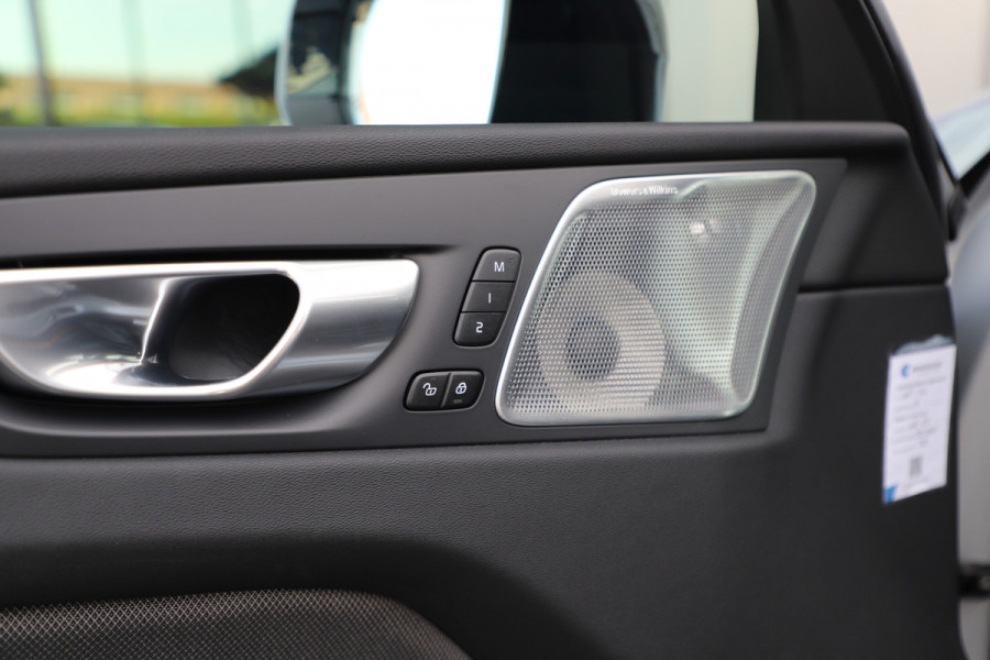 Volvo XC60 2.0 T8 AWD Polestar Engineered | 455PK | Heico | Pano | Keyles-go | Head-up | Bowers&wilkins | Memory | Stuurwielverw. | NL-Auto