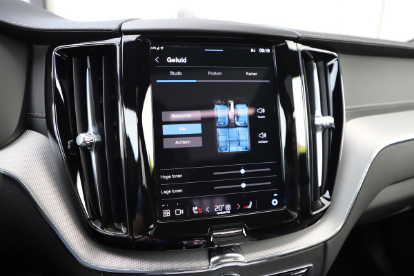 Volvo XC60 2.0 T8 AWD Polestar Engineered | 455PK | Heico | Pano | Keyles-go | Head-up | Bowers&wilkins | Memory | Stuurwielverw. | NL-Auto