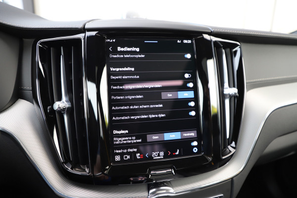 Volvo XC60 2.0 T8 AWD Polestar Engineered | 455PK | Heico | Pano | Keyles-go | Head-up | Bowers&wilkins | Memory | Stuurwielverw. | NL-Auto